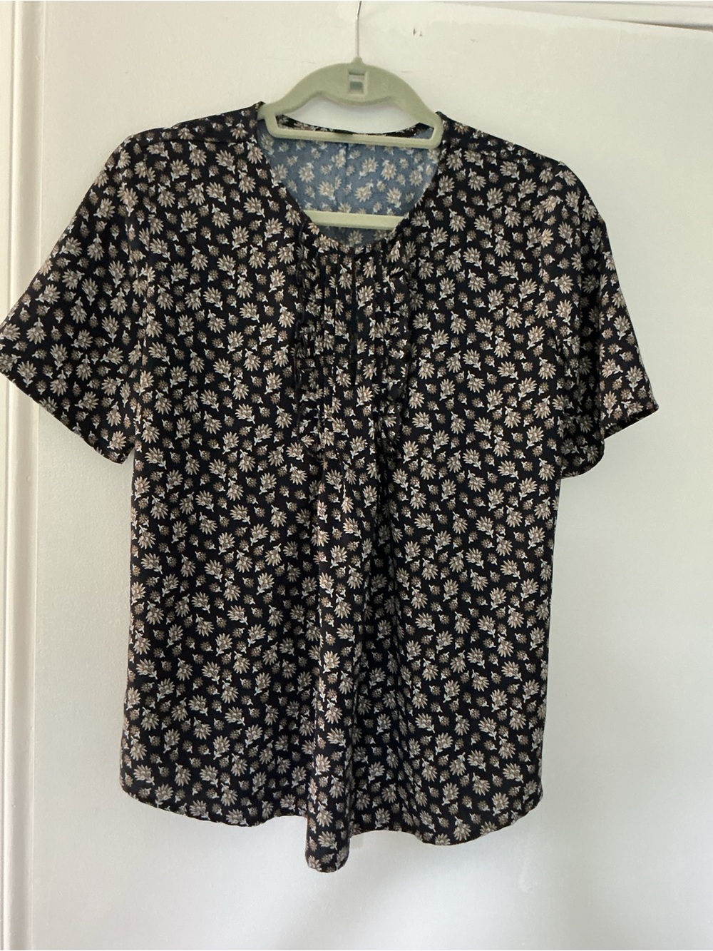 Ann Taylor Navy Short-Sleeve Floral Pleated Blouse